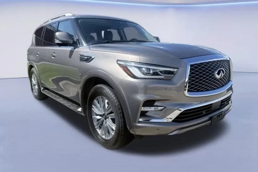 2019 Infiniti QX80 Luxe photo 1