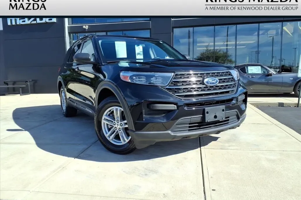 2022 Ford Explorer XLT photo 1