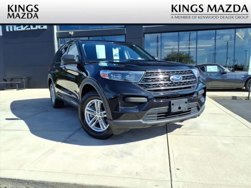 2022 Ford Explorer XLT photo 1