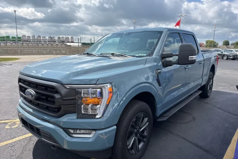2023 Ford F-150 XLT photo 1