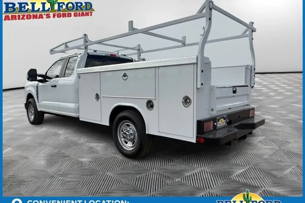 2025 Ford F-350 photo 1