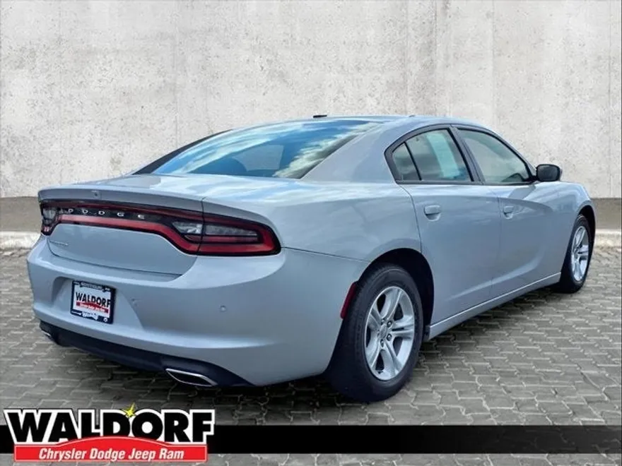 2021 Dodge Charger SXT photo 1