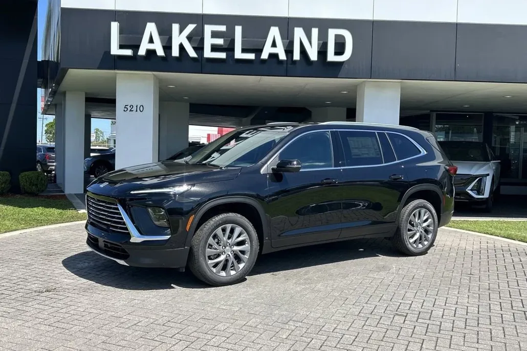 2026 Buick Enclave Preferred photo 1