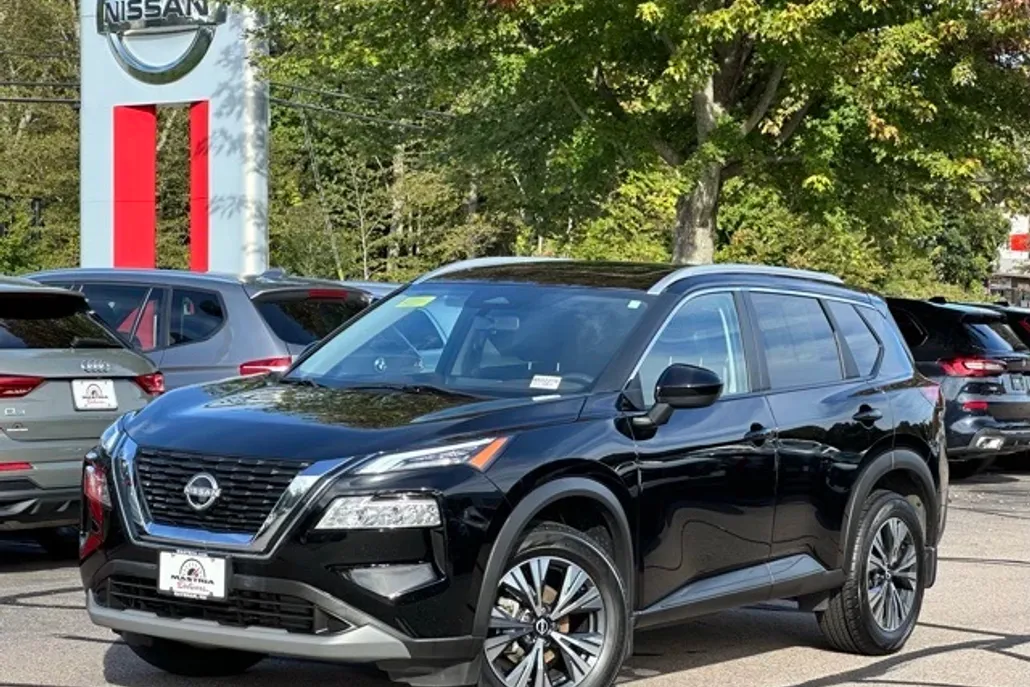 2023 Nissan Rogue SV photo 1