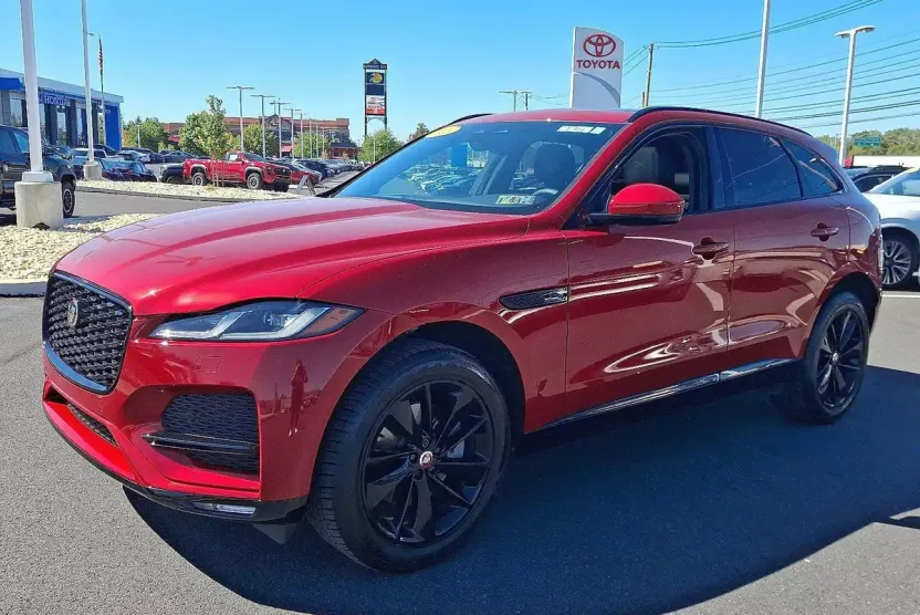 2023 Jaguar F-PACE S P250 photo 1
