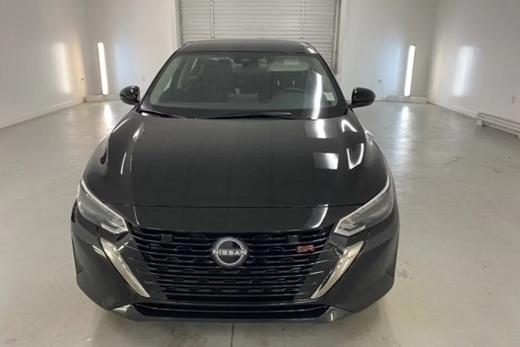 2025 Nissan Sentra SR photo 1