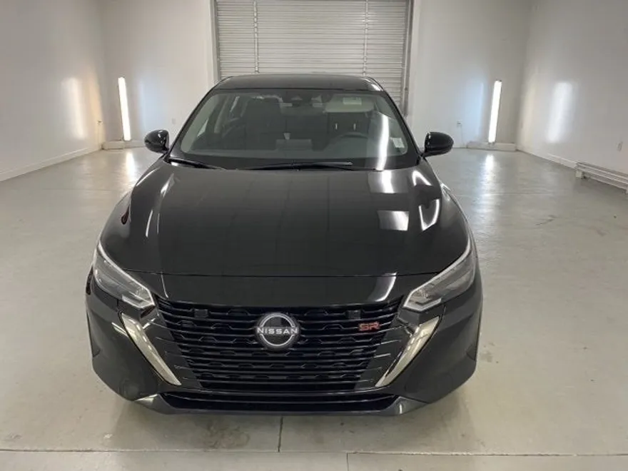 2025 Nissan Sentra SR photo 1