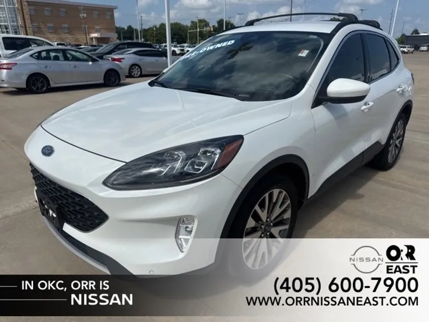 2022 Ford Escape Titanium photo 1