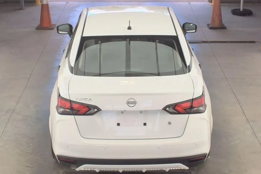 2024 Nissan Versa 1.6 S photo 1