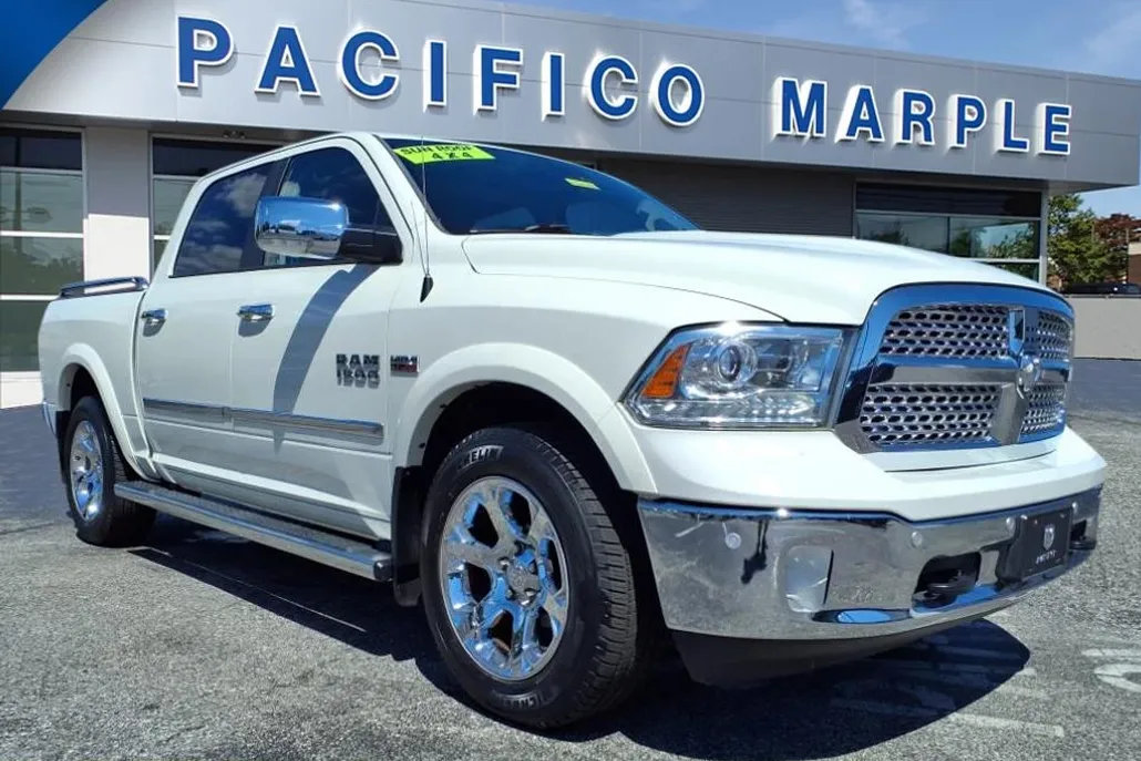 2016 Ram 1500 Laramie photo 1