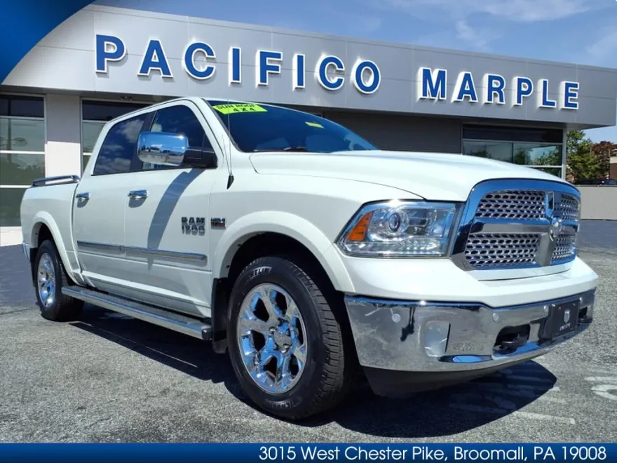 2016 Ram 1500 Laramie photo 1