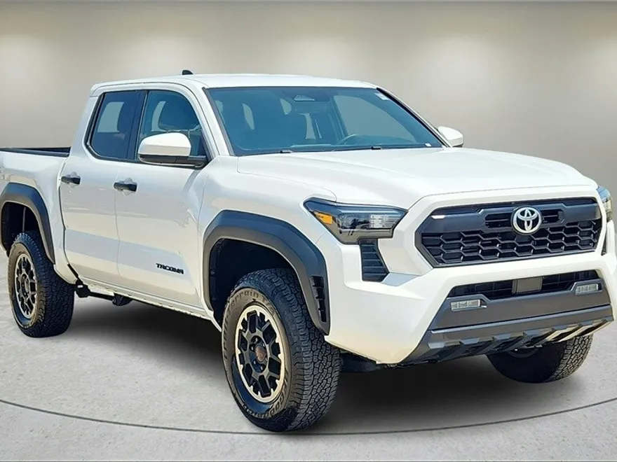 2024 Toyota Tacoma TRD Sport photo 1