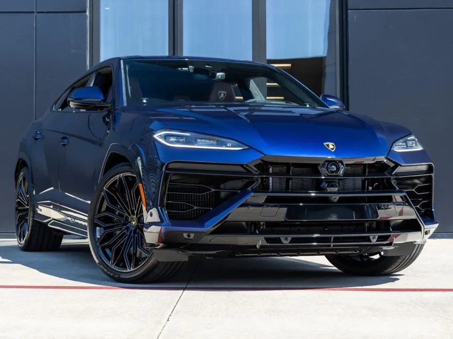 2025 Lamborghini Urus SE photo 1