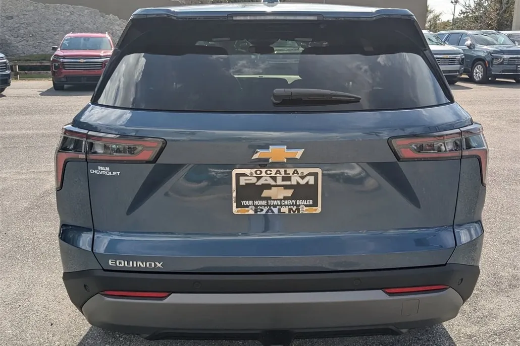 2026 Chevrolet Equinox LT photo 1