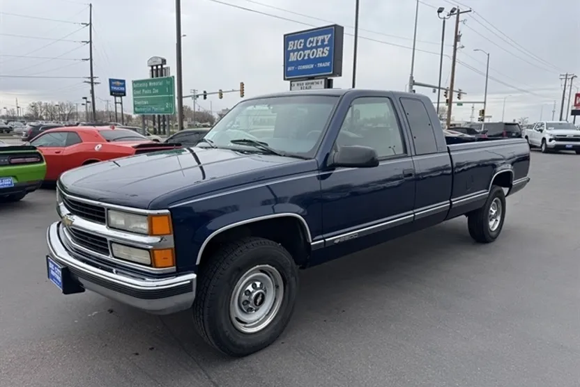 1996 Chevrolet Silverado photo 1