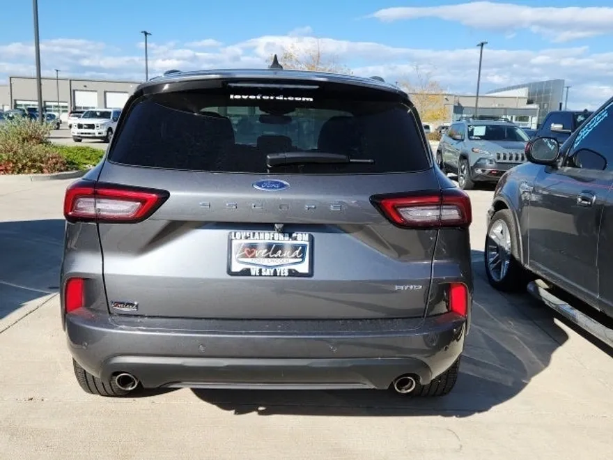 2024 Ford Escape ST-Line Elite photo 1