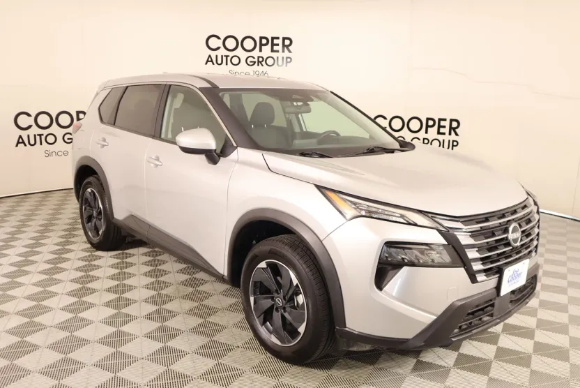 2024 Nissan Rogue SV photo 1