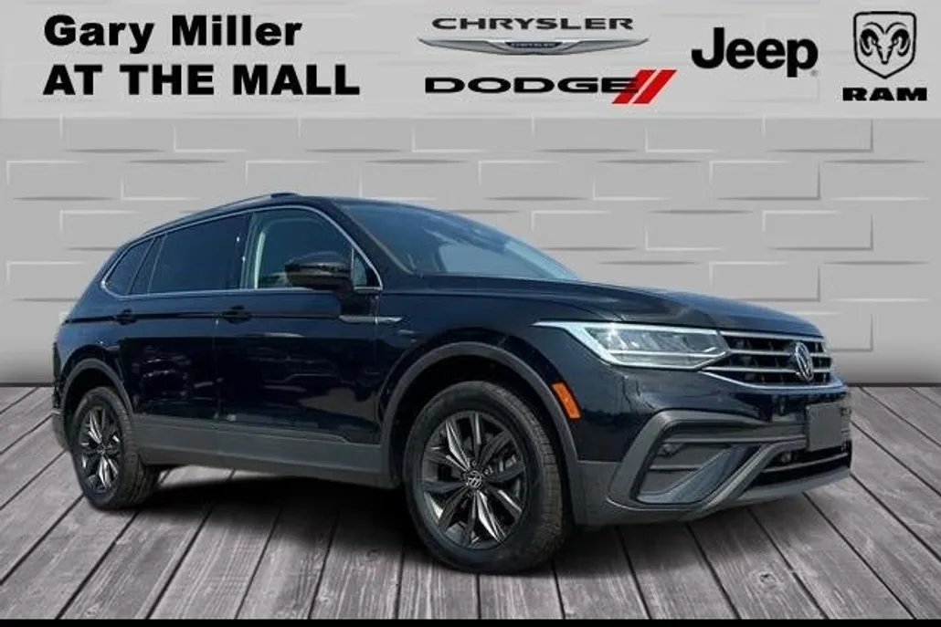 2022 Volkswagen Tiguan SE photo 1