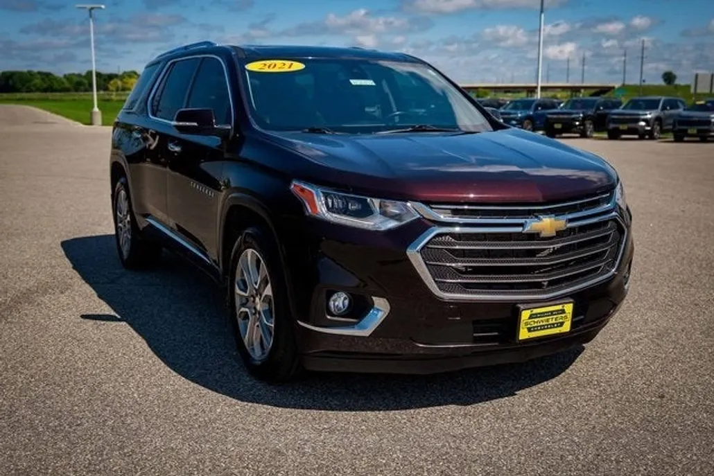 2021 Chevrolet Traverse Premier photo 1