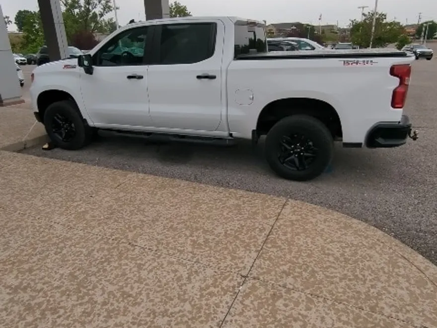 2024 Chevrolet Silverado 1500 LT Trail Boss photo 1