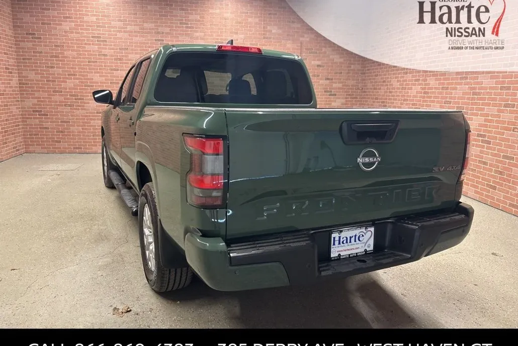 2022 Nissan Frontier SV photo 1