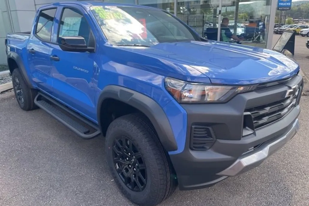 2026 Chevrolet Colorado Trail Boss photo 1