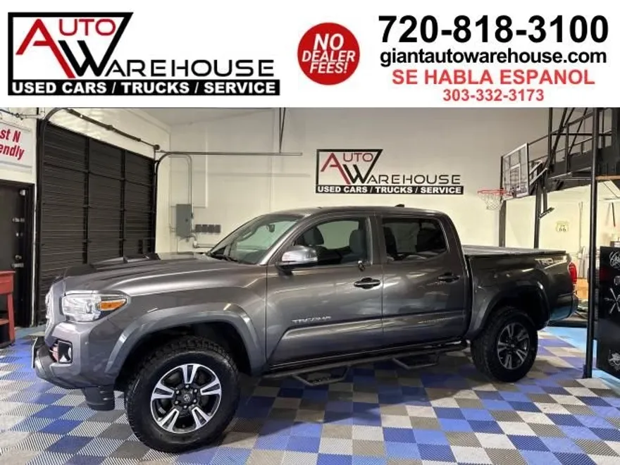 2016 Toyota Tacoma TRD Off-Road photo 1