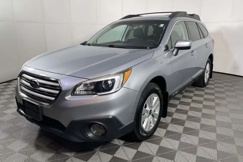 2016 Subaru Outback 2.5i Premium photo 1