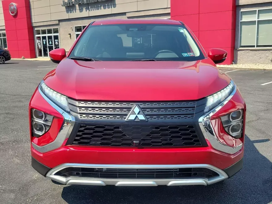 2023 Mitsubishi Eclipse Cross SEL photo 2