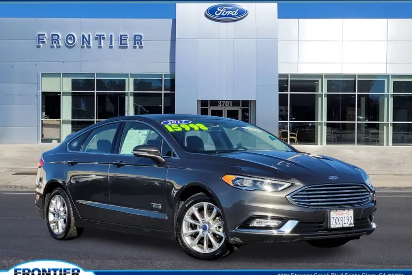 2017 Ford Fusion SE Plug-In Hybrid photo 1
