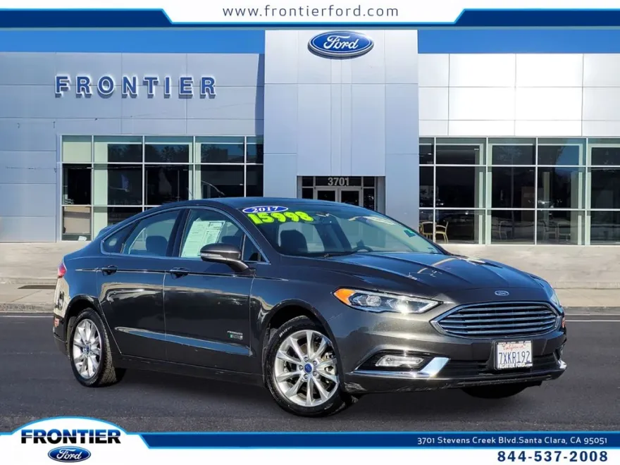 2017 Ford Fusion SE Plug-In Hybrid photo 1