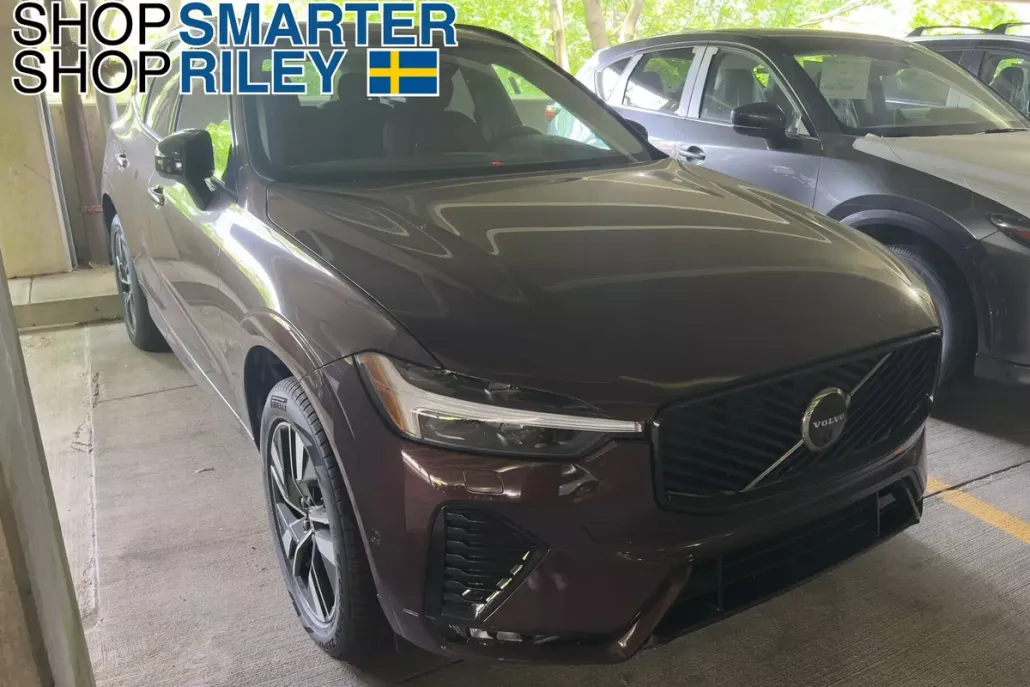 2026 Volvo XC60 B5 Plus photo 1