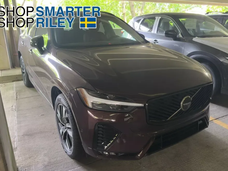 2026 Volvo XC60 B5 Plus photo 1