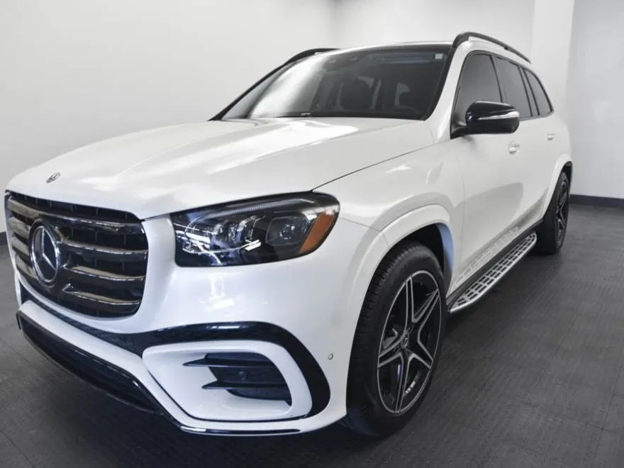 2024 Mercedes Benz GLS 450 photo 1