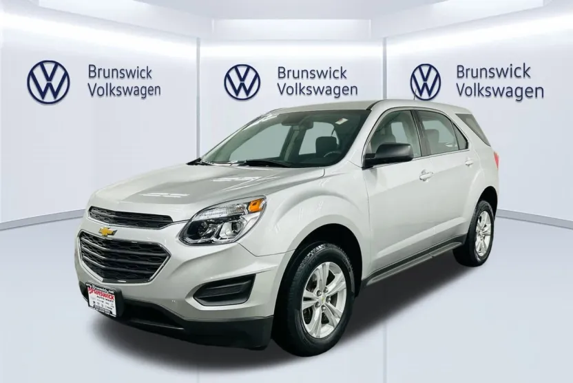 2017 Chevrolet Equinox LS photo 1