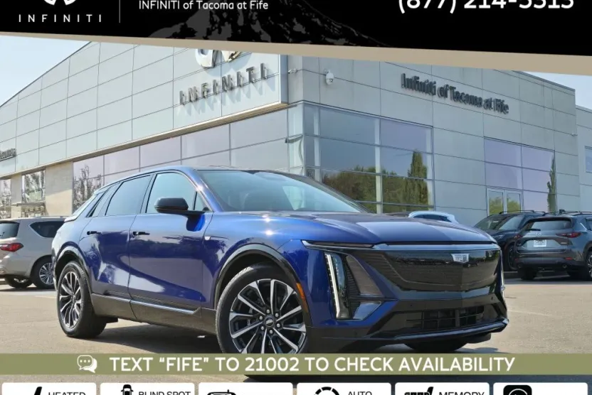 2024 Cadillac Lyriq Sport photo 1