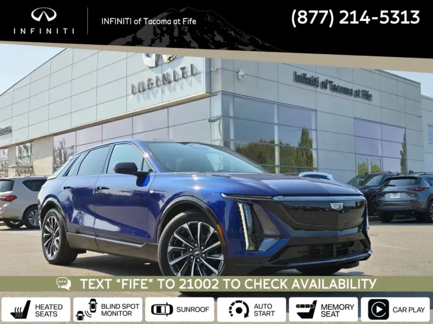 2024 Cadillac Lyriq Sport photo 1