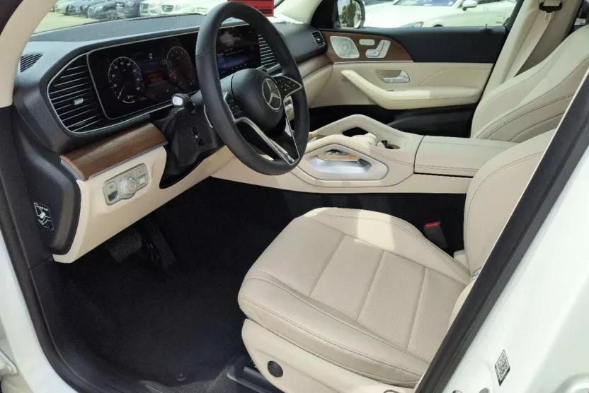 2024 Mercedes Benz GLE 450 4MATIC photo 1