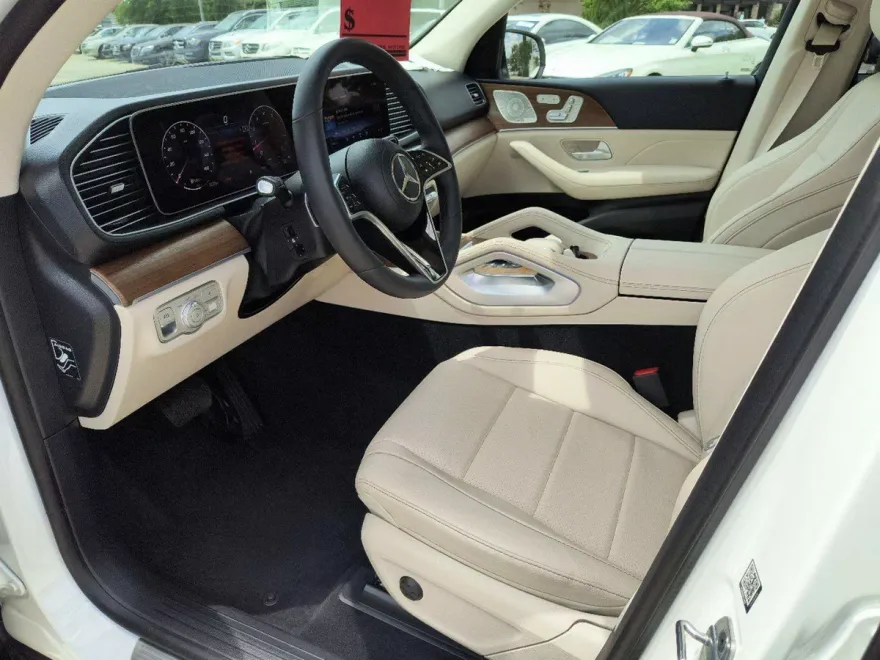 2024 Mercedes Benz GLE 450 4MATIC photo 1