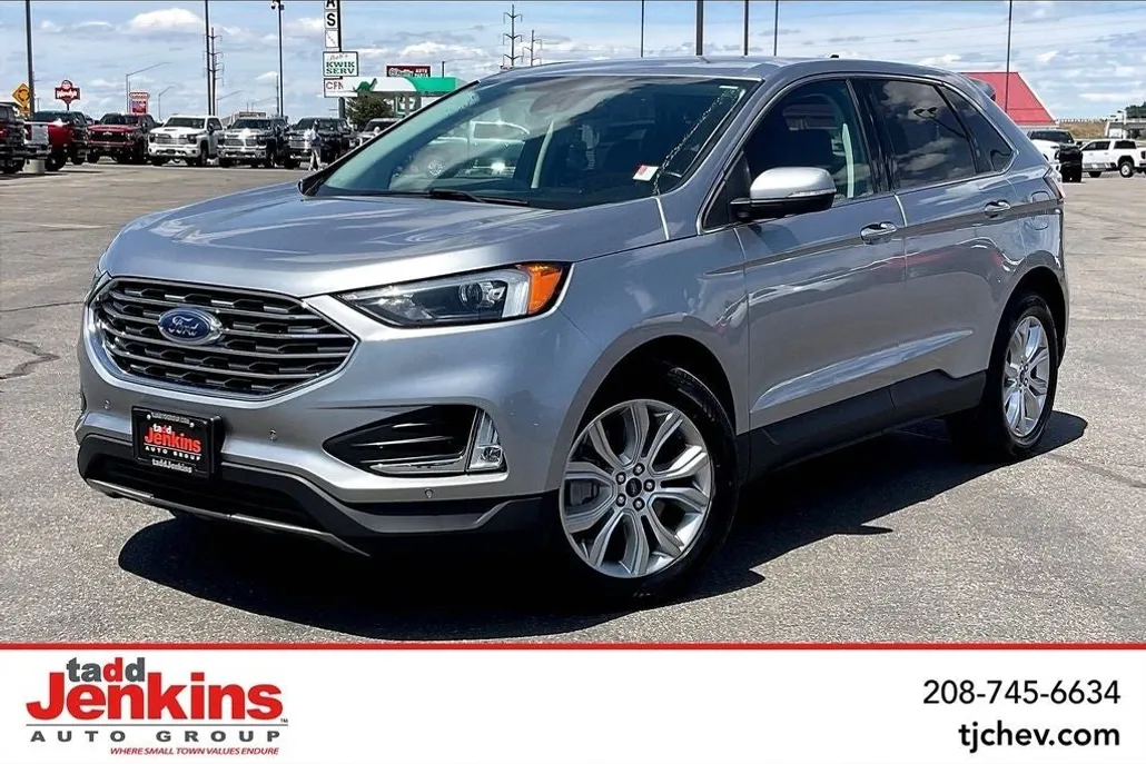 2022 Ford Edge Titanium photo 1