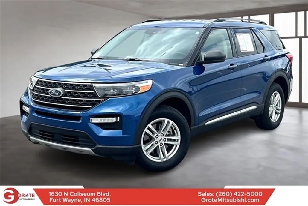 2022 Ford Explorer XLT photo 1