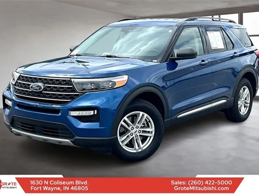 2022 Ford Explorer XLT photo 1