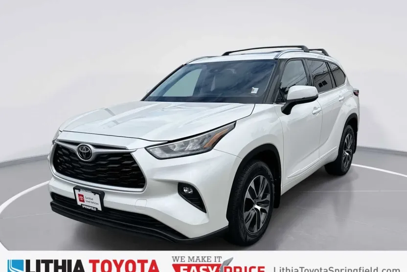2020 Toyota Highlander XLE photo 1
