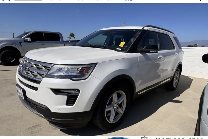 2018 Ford Explorer XLT photo 1