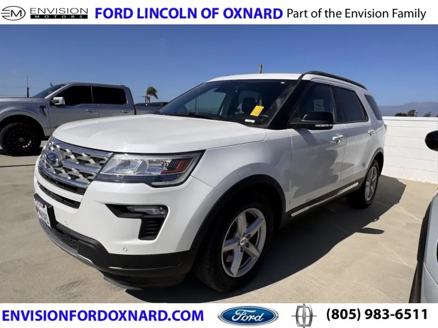 2018 Ford Explorer XLT photo 1