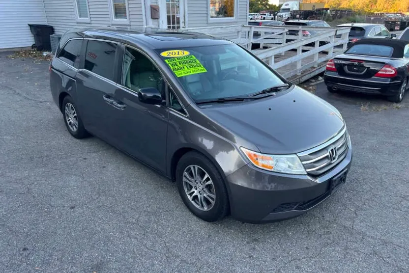 2013 Honda Odyssey EX-L photo 1