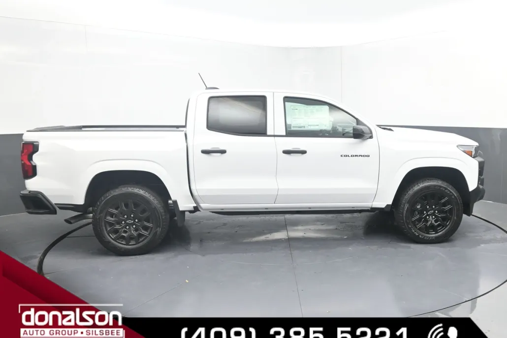 2025 Chevrolet Colorado Work Truck photo 1