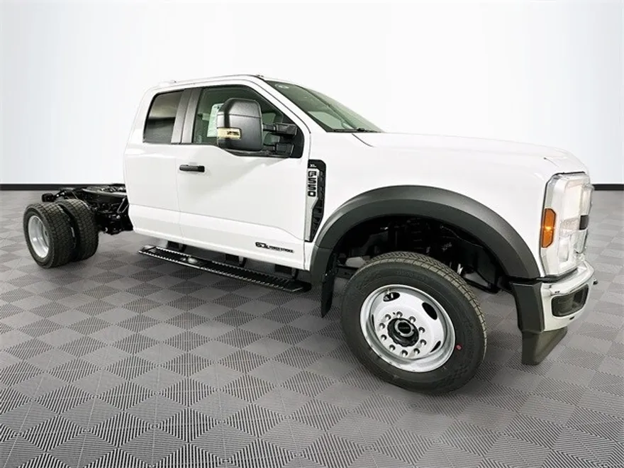 2026 Ford F-550 XL photo 1