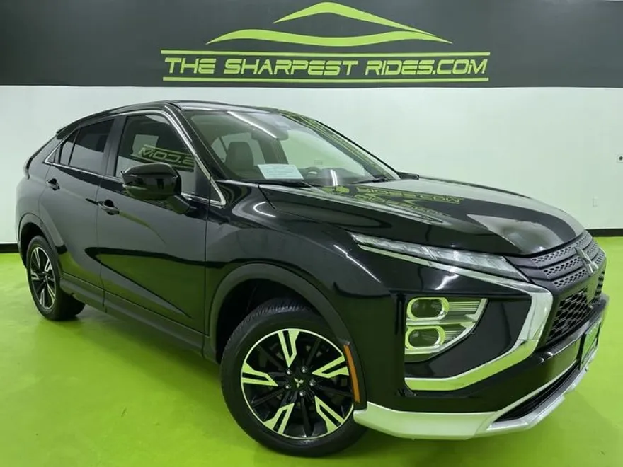 2023 Mitsubishi Eclipse Cross LE photo 1