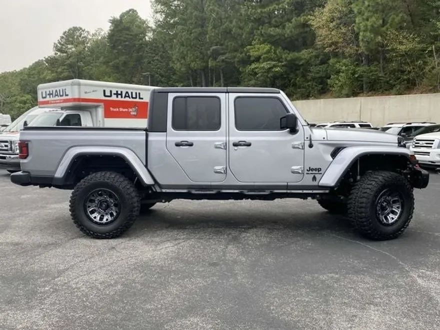 2021 Jeep Gladiator Willys photo 1